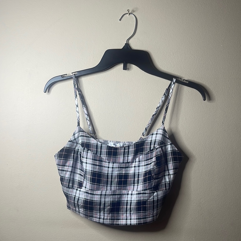 Plaid crop top. Size Small. Brand is Forever 21. In good condition.